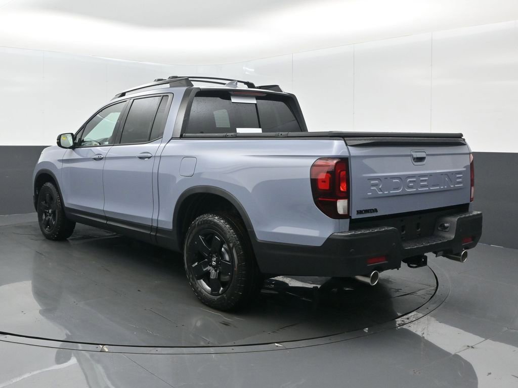 New 2026 Honda Ridgeline Black Edition image 2