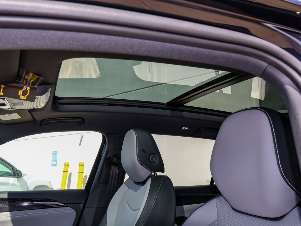 New 2026 Volkswagen Tiguan SE R-Line image 13