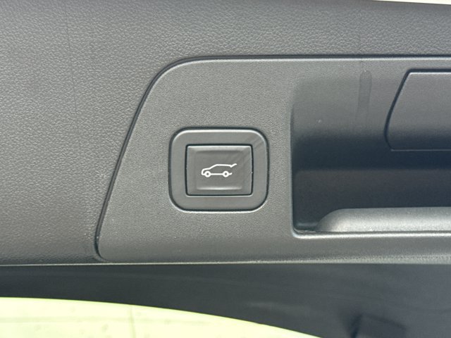 Used 2025 Buick Envision Sport Touring AWD/4WD image 12