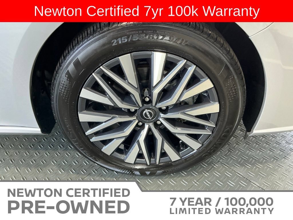 Used 2025 Nissan Altima 2.5 SV FWD image 44