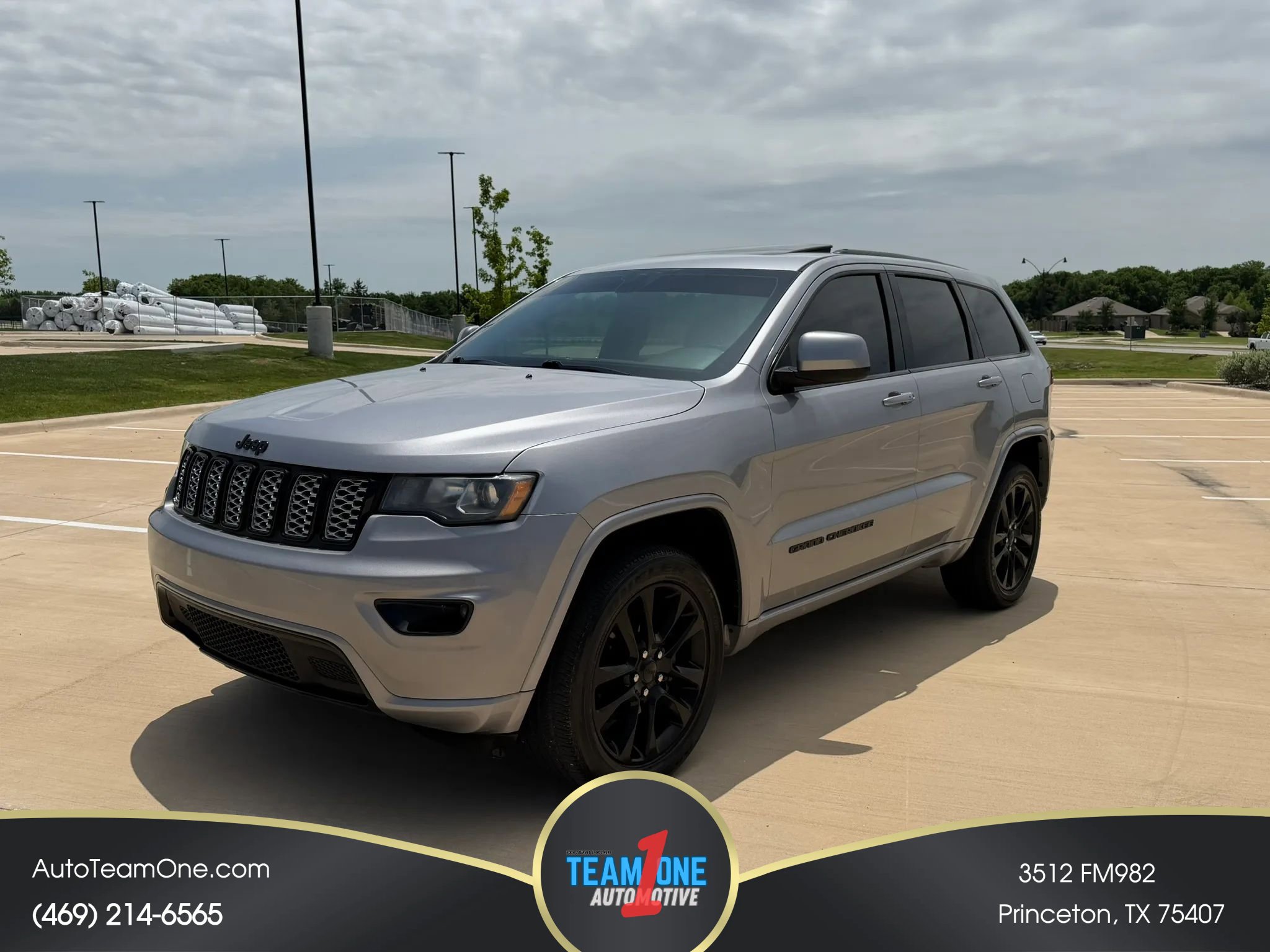 Used 2020 Jeep Grand Cherokee Altitude AWD/4WD image 1