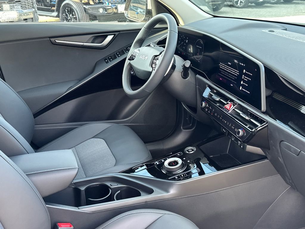 New 2026 Kia Niro Wind FWD image 13