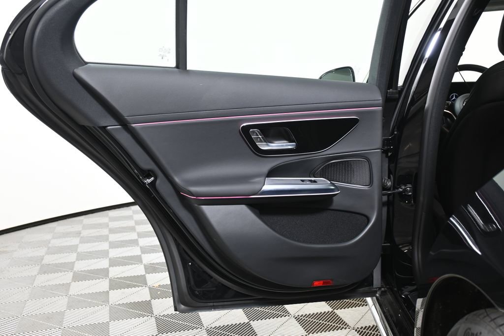 Certified 2025 Mercedes-Benz E 350 4MATIC Sedan image 31
