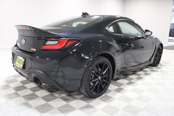 Used 2024 Toyota GR86 Premium RWD image 10