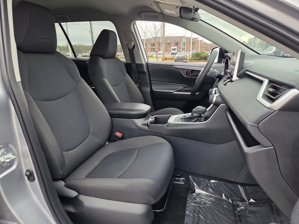 Used 2025 Toyota RAV4 LE image 13