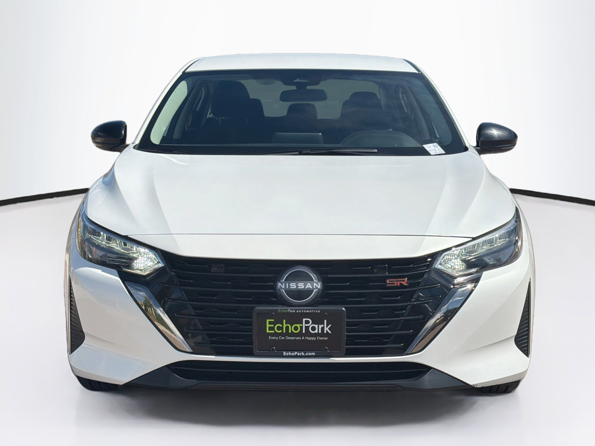 Used 2025 Nissan Sentra SR FWD image 2