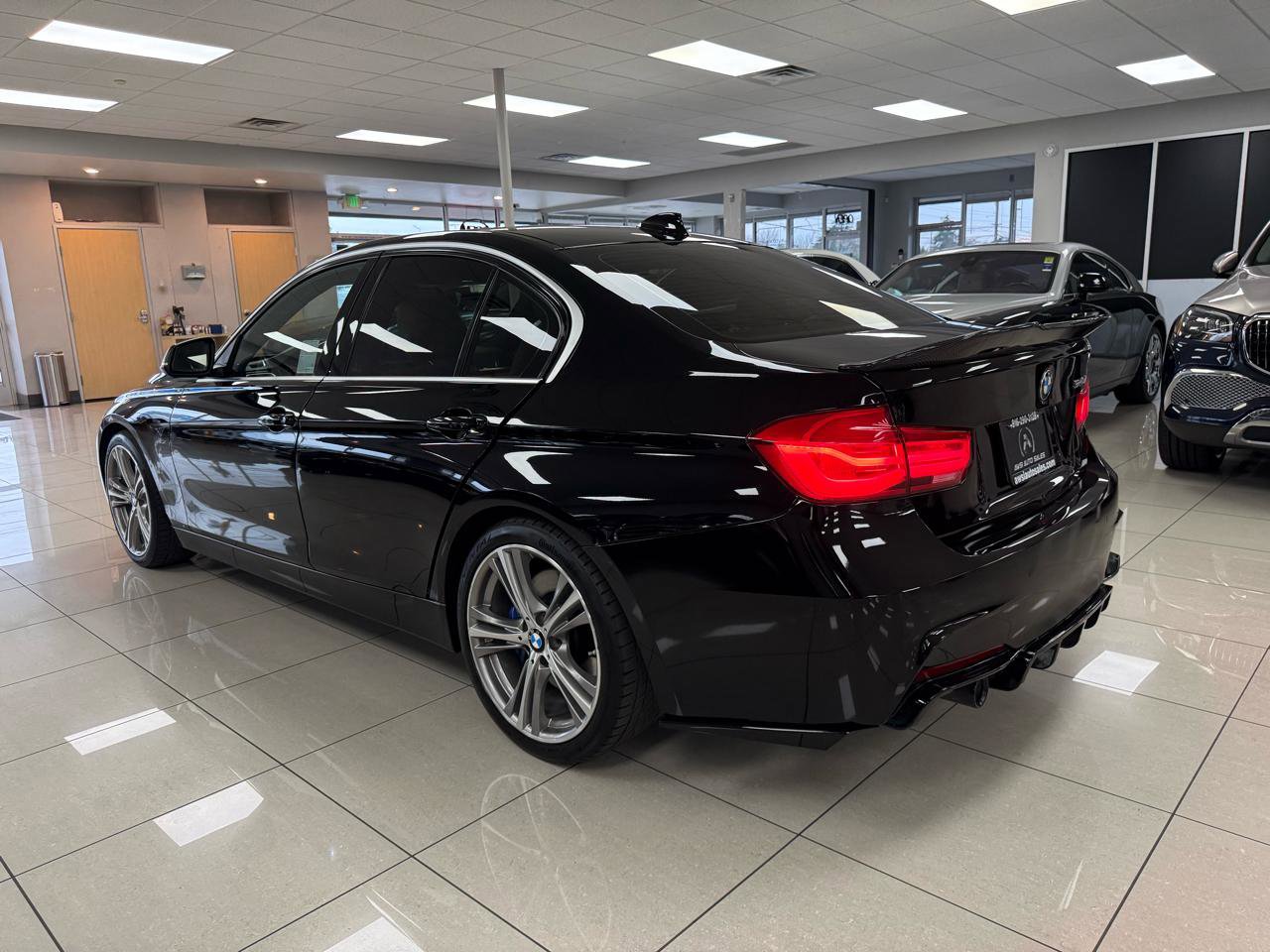 Used 2016 BMW 340i Sedan image 2