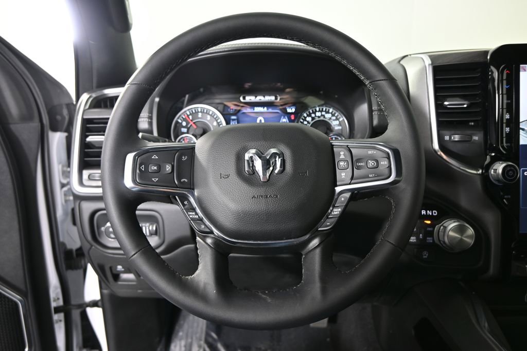 Used 2025 RAM 1500 Laramie AWD/4WD image 35