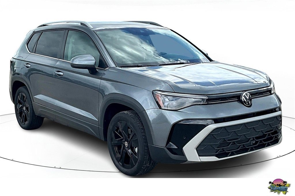 Certified 2025 Volkswagen Taos SE w/ Black Wheel Package