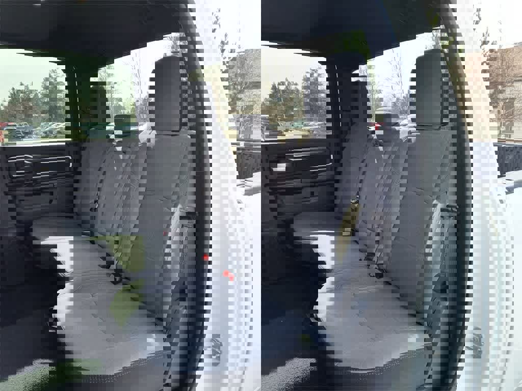 Used 2024 RAM 2500 Big Horn image 21