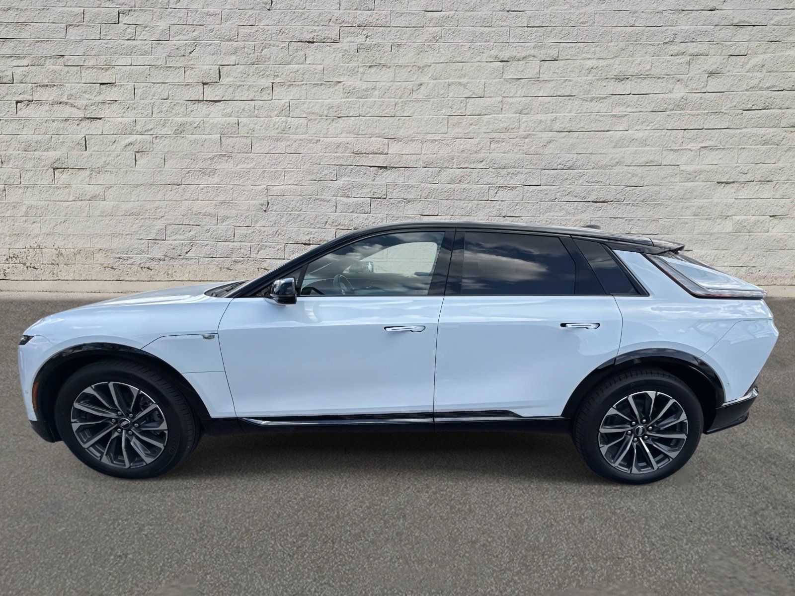 Certified 2026 Cadillac Lyriq Sport w/ LPO, Floor Liner Package image 8