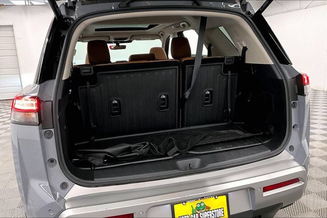 Used 2025 Nissan Pathfinder Platinum w/ Cargo Package FWD image 44