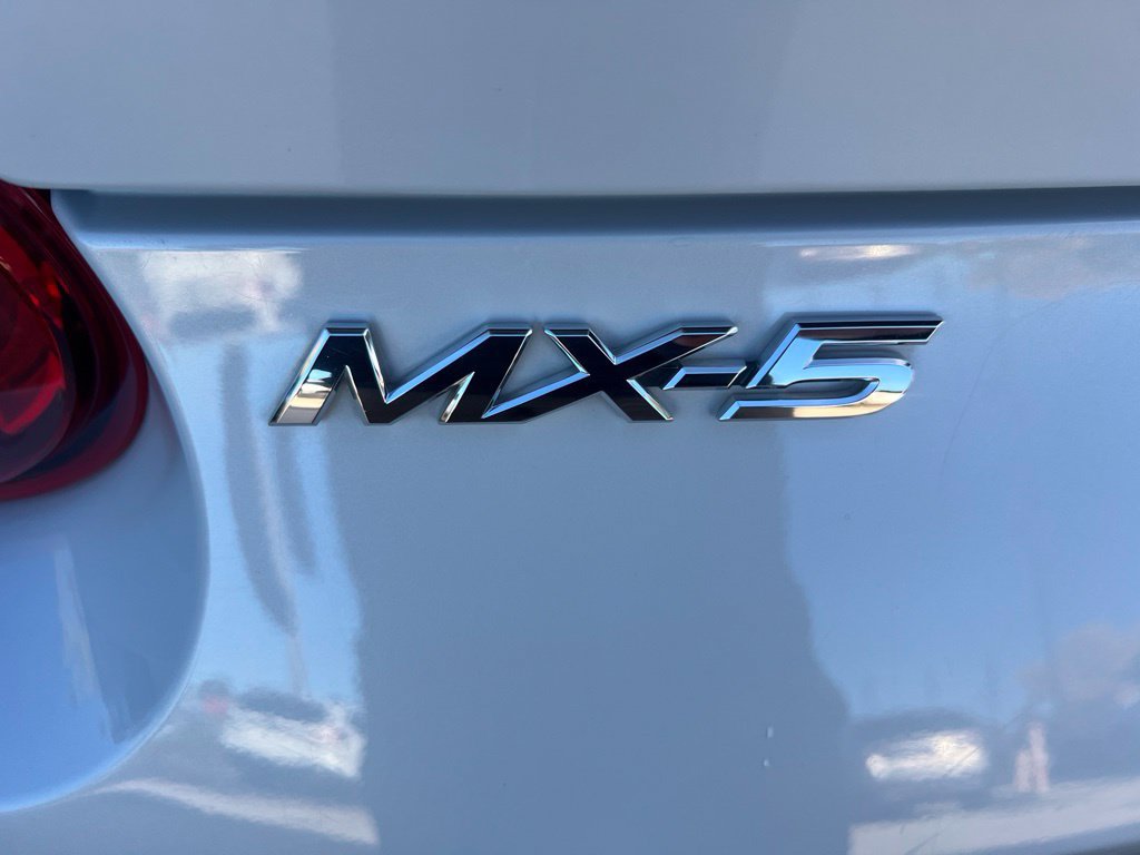 Used 2018 MAZDA MX-5 Miata Grand Touring RWD image 18