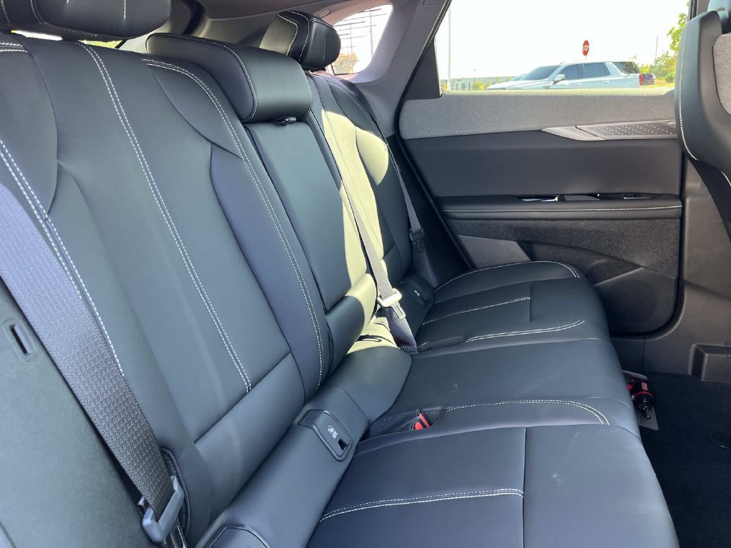 Used 2025 Cadillac Optiq Sport 1 AWD/4WD image 20