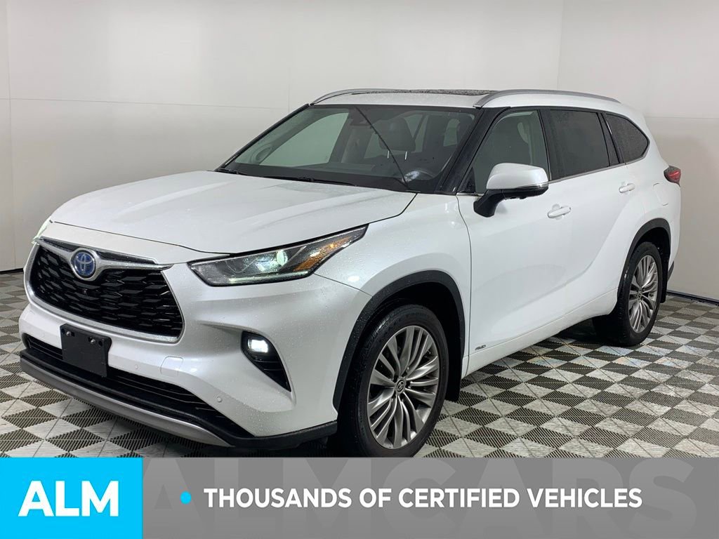 Used 2023 Toyota Highlander Platinum image 4