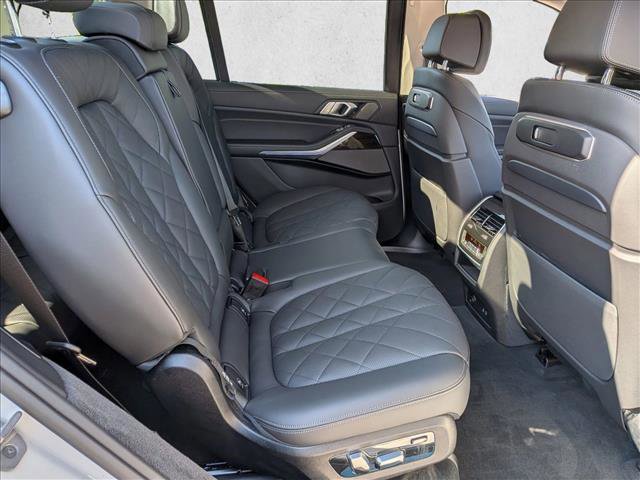 Certified 2026 BMW X7 xDrive40i w/ Premium Package AWD/4WD image 24