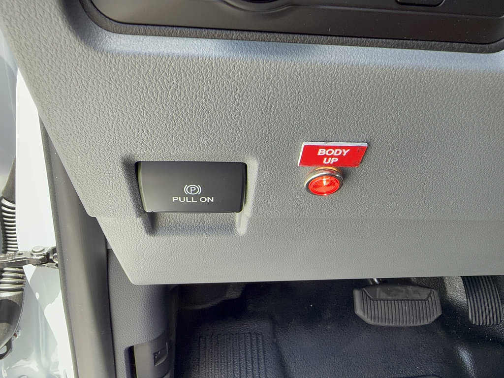 New 2026 Ford F550 4x4 Crew Cab image 33