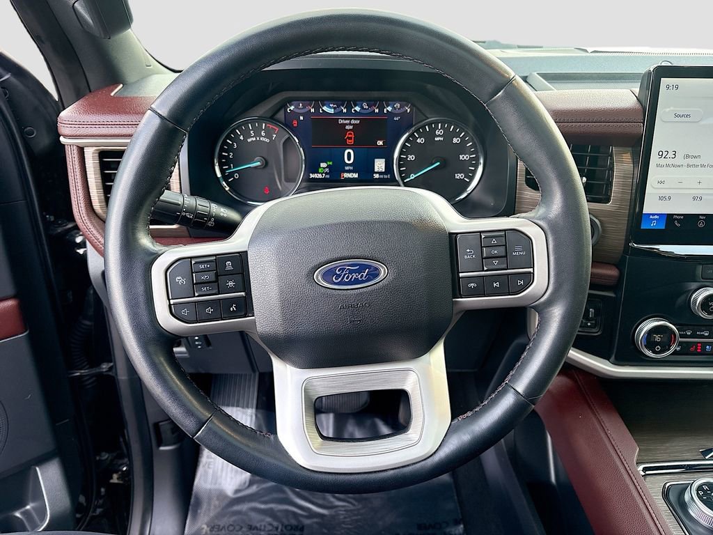 Used 2023 Ford Expedition Limited image 11