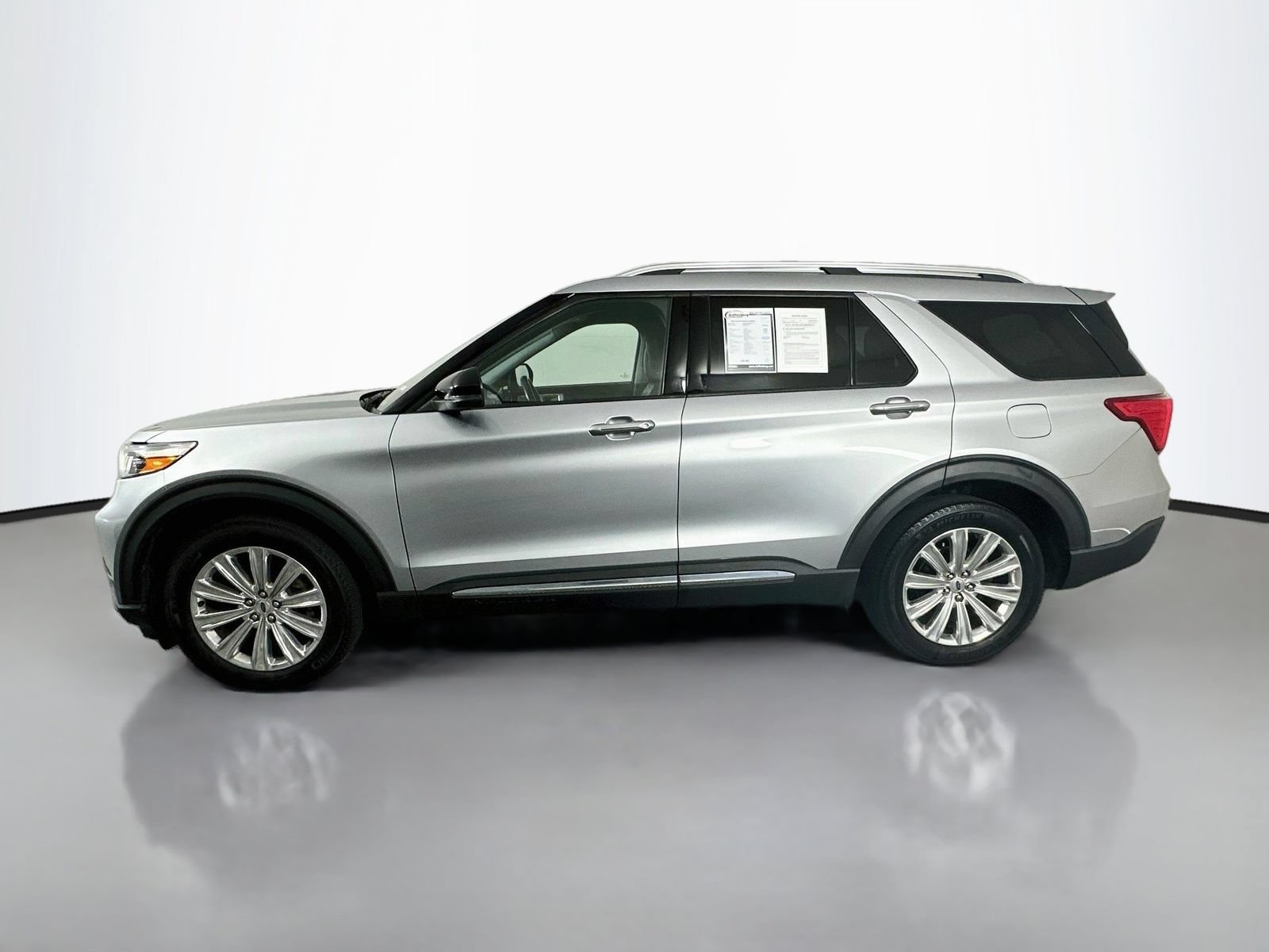 Used 2020 Ford Explorer Limited AWD/4WD image 4