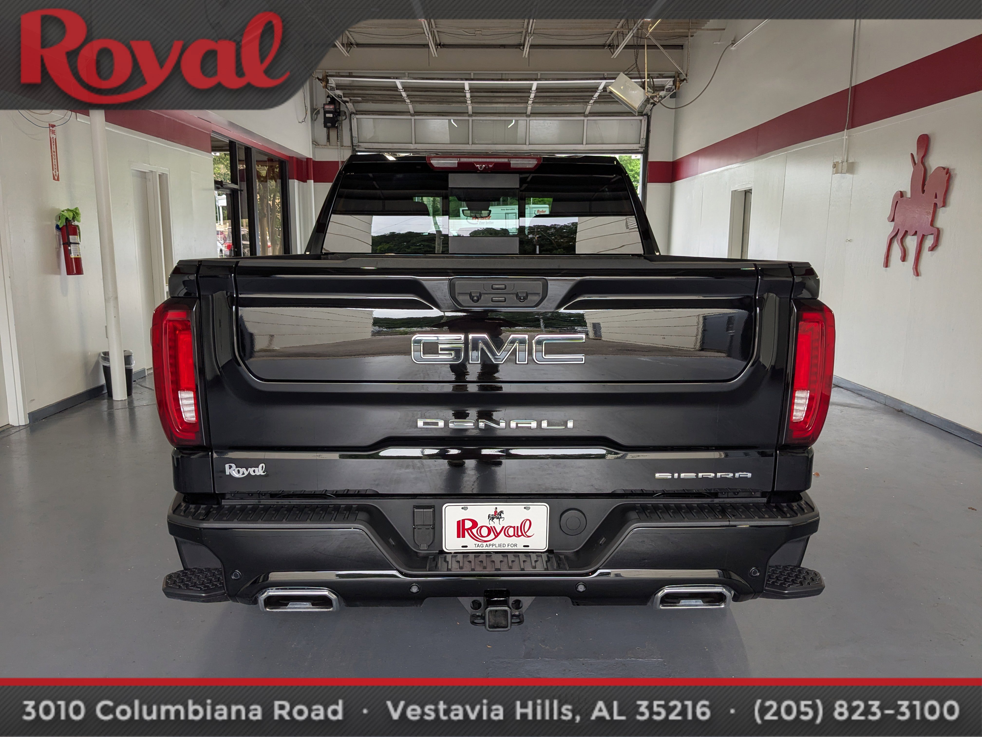 Used 2025 GMC Sierra 1500 Denali Ultimate AWD/4WD image 3