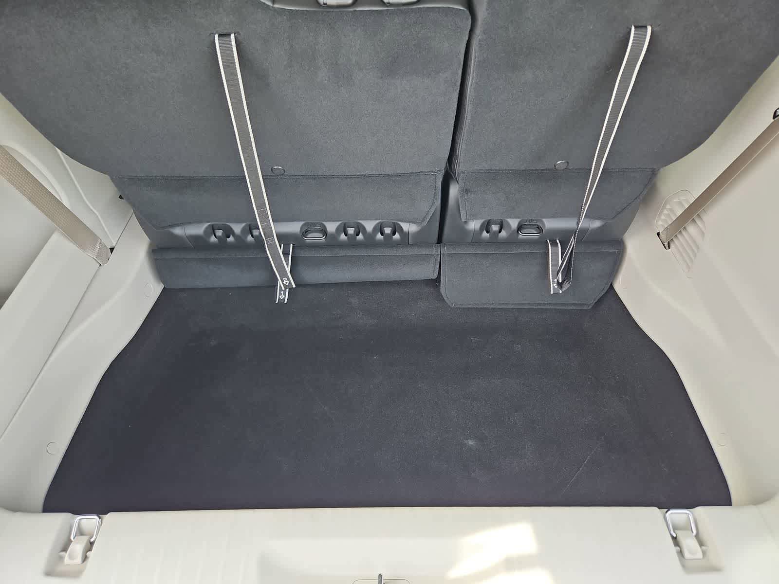 Used 2024 Chrysler Pacifica Touring-L FWD image 36