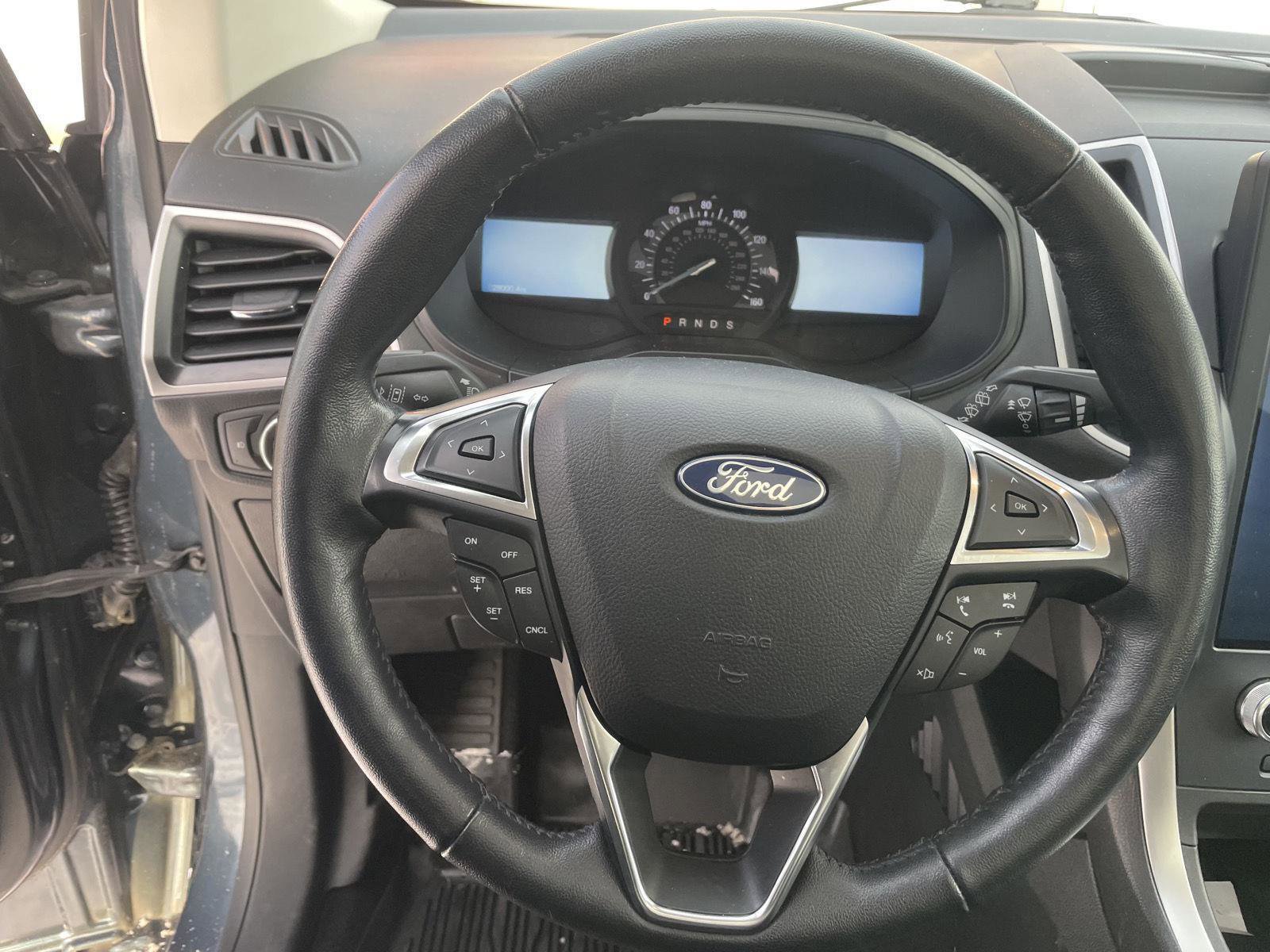 Used 2022 Ford Edge SEL w/ Convenience Package image 13