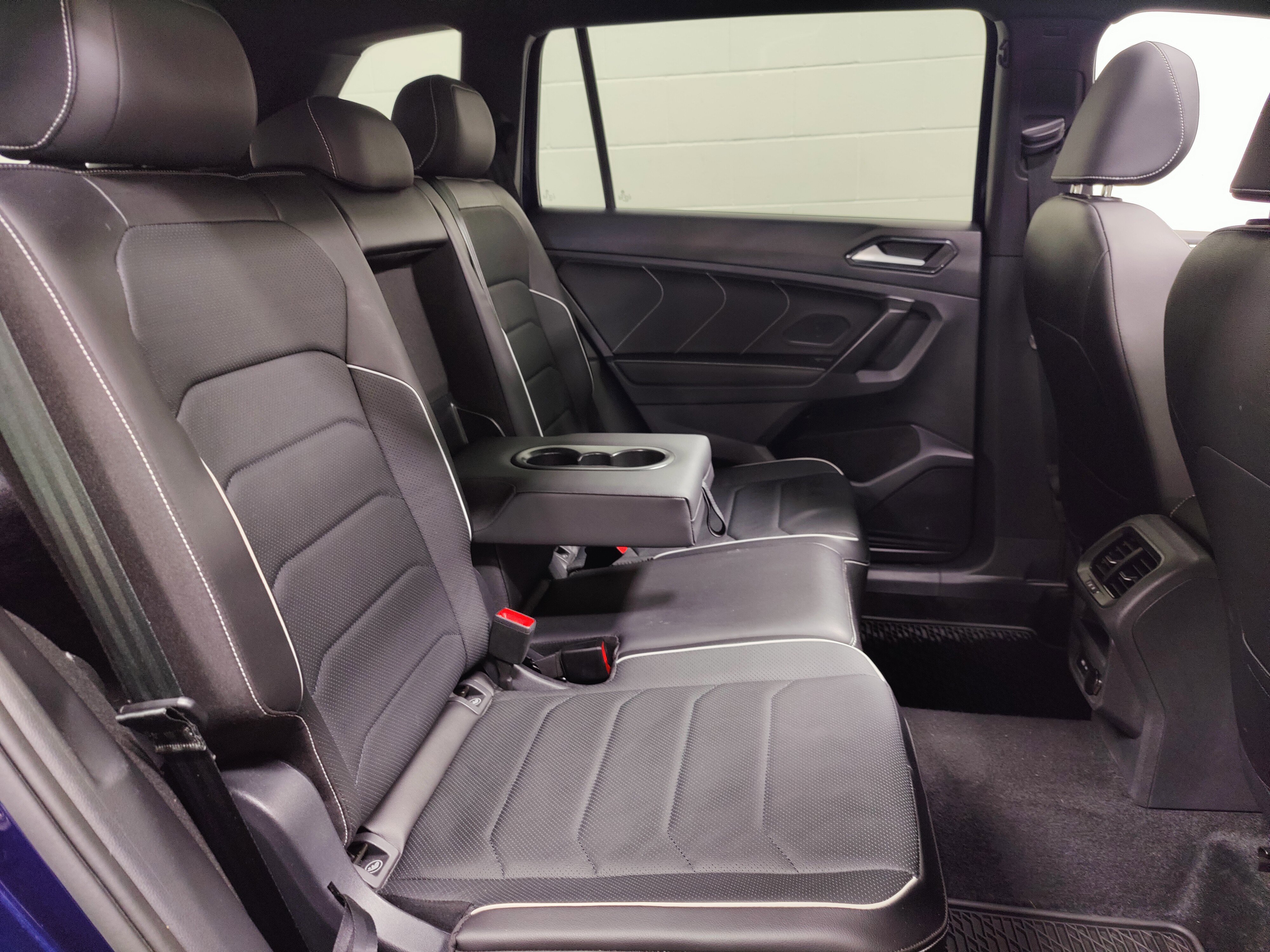 Used 2024 Volkswagen Tiguan SEL R-Line image 20