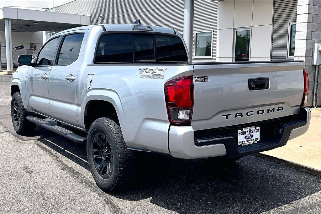 Used 2022 Toyota Tacoma SR w/ SR Convenience Package RWD image 3