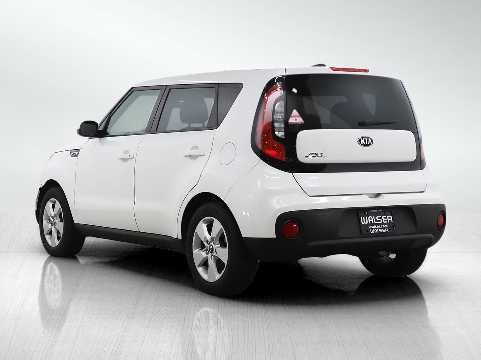 Used 2017 Kia Soul FWD image 3
