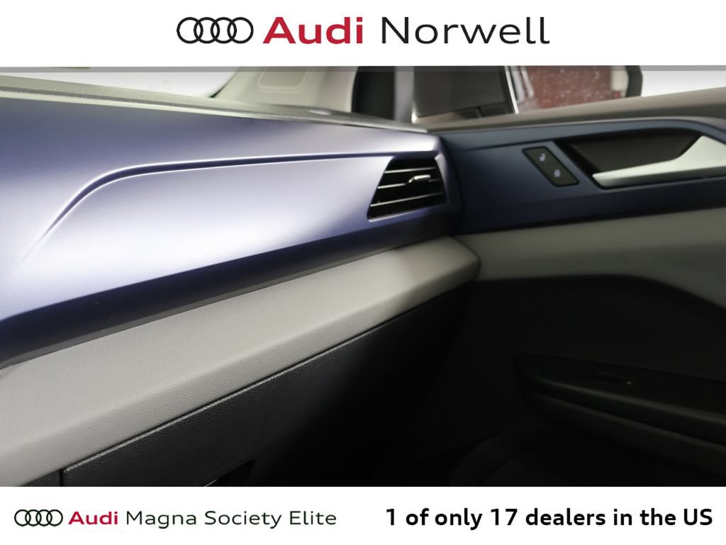Used 2023 Volkswagen Taos SE AWD/4WD image 7