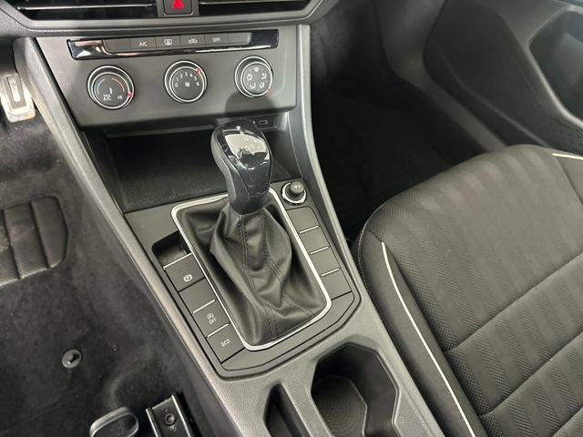 Used 2023 Volkswagen Jetta Sport image 20