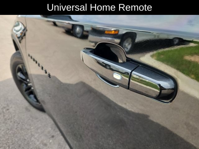 Used 2023 Chevrolet Traverse LT FWD image 20