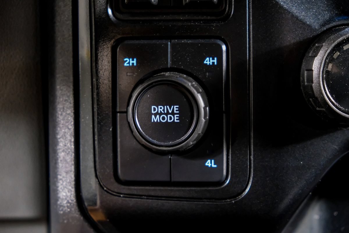 Used 2025 Ford F350 XLT AWD/4WD image 25
