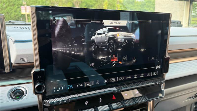 Used 2025 GMC Hummer EV 3X w/ LPO, Illumination Package AWD/4WD image 47