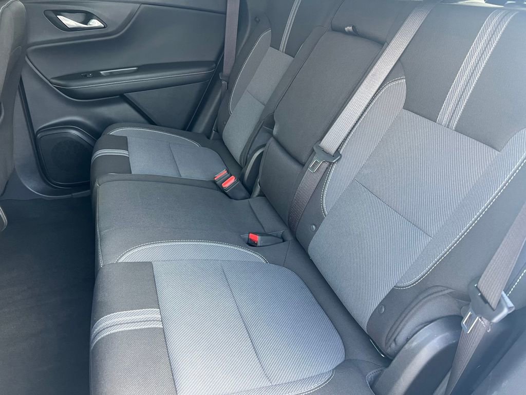 Used 2025 Chevrolet Blazer LT image 11