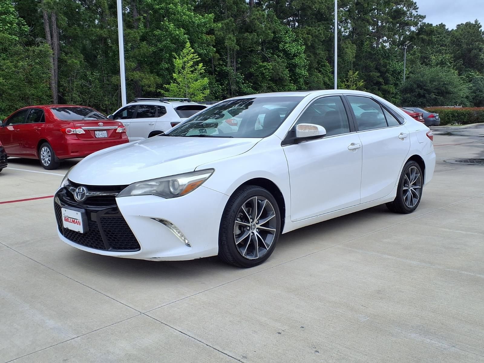 Used 2016 Toyota Camry XSE w/ Moonroof Package FWD image 3