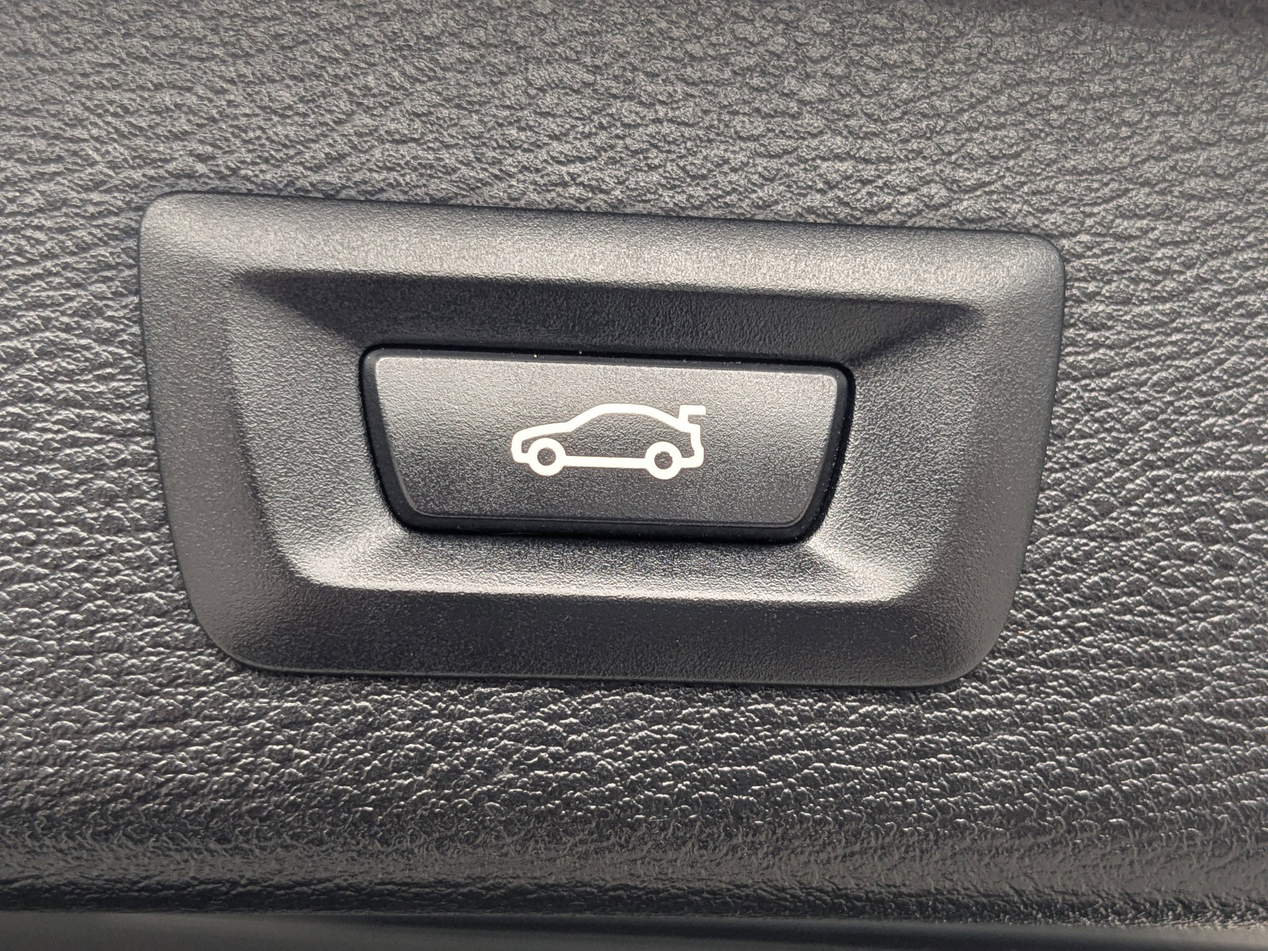 Used 2015 BMW X3 xDrive28i image 12