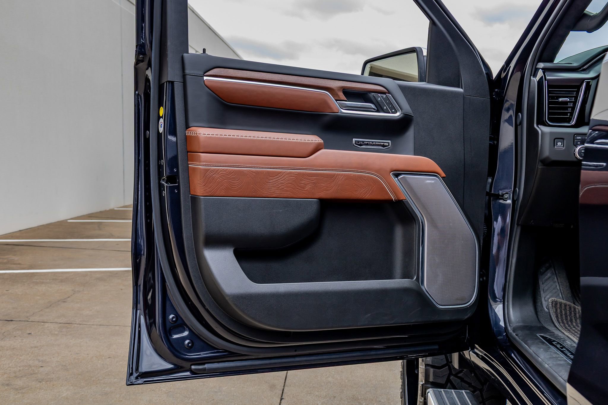 Used 2025 GMC Sierra 1500 Denali Ultimate image 36