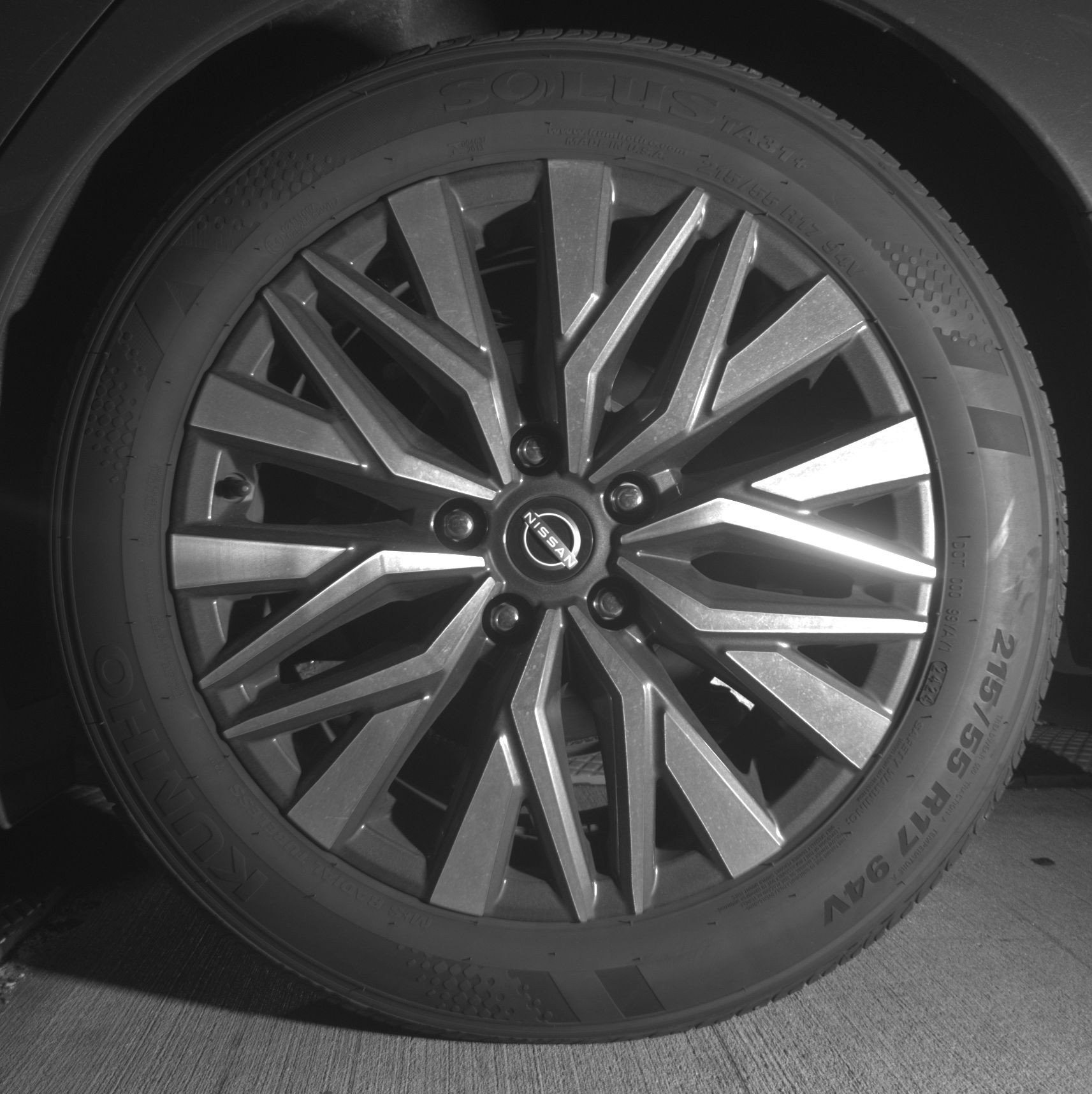 Used 2025 Nissan Altima 2.5 SV FWD image 13