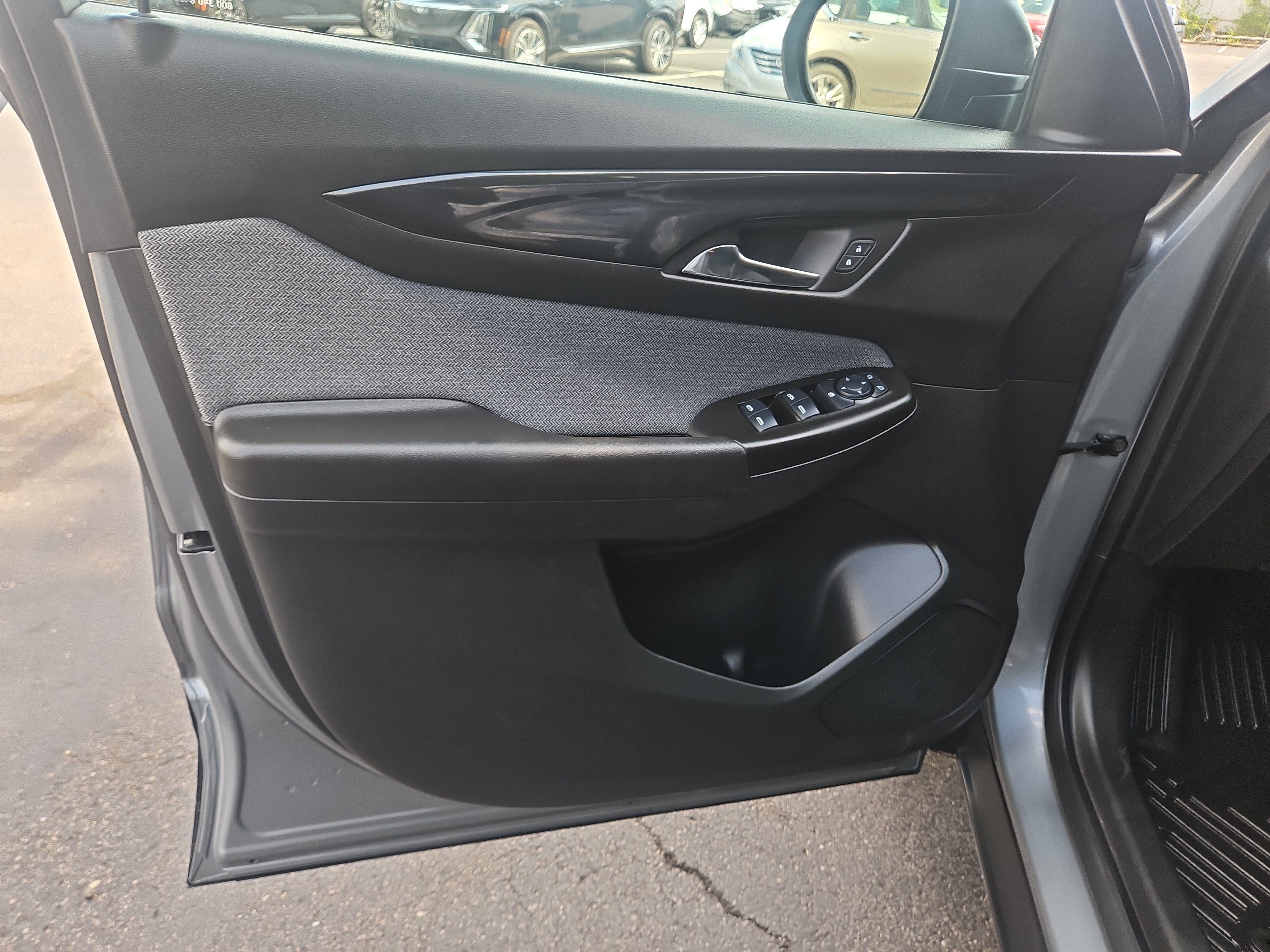 Used 2024 Chevrolet TrailBlazer LS w/ LS Convenience Package FWD image 18