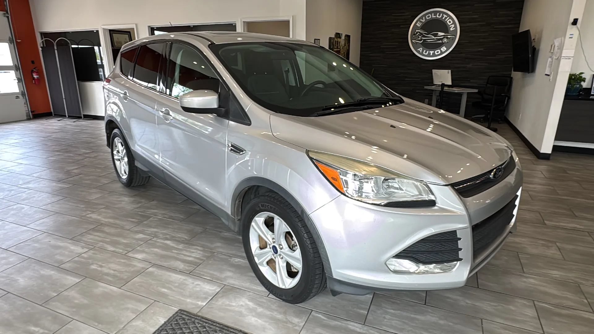 Used 2015 Ford Escape SE FWD image 5