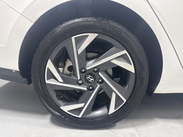 Used 2025 Hyundai Elantra Sport image 6