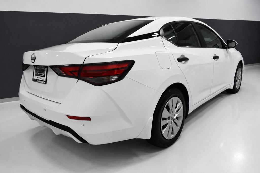 Certified 2025 Nissan Sentra S FWD image 8