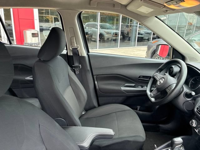 Used 2025 Nissan Kicks Play S FWD image 10