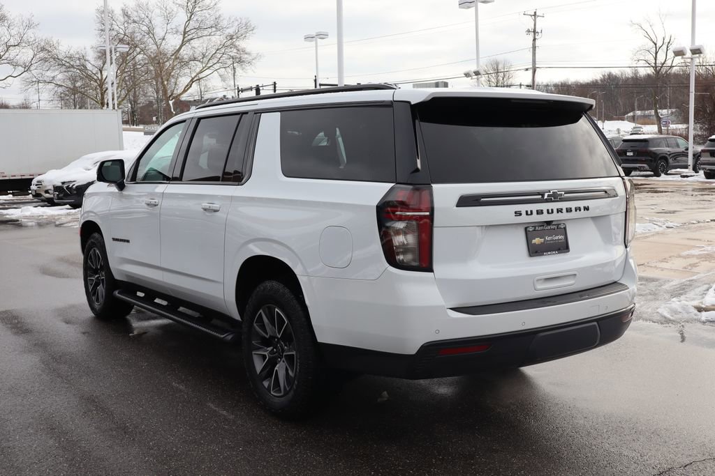 Used 2023 Chevrolet Suburban Z71 w/ Luxury Package image 37
