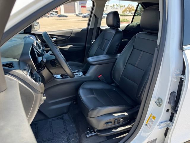 Used 2023 Chevrolet Equinox Premier image 4
