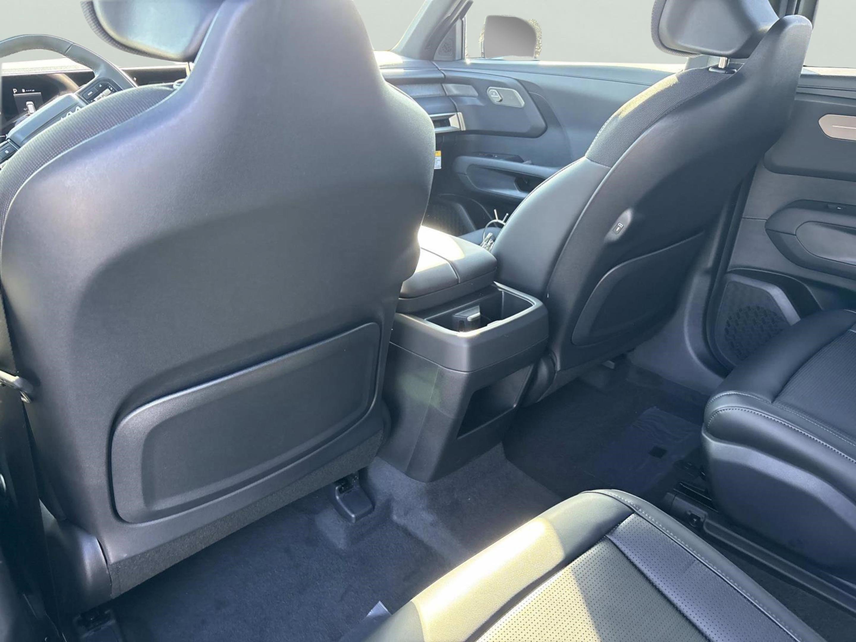 New 2027 Kia Telluride S image 12