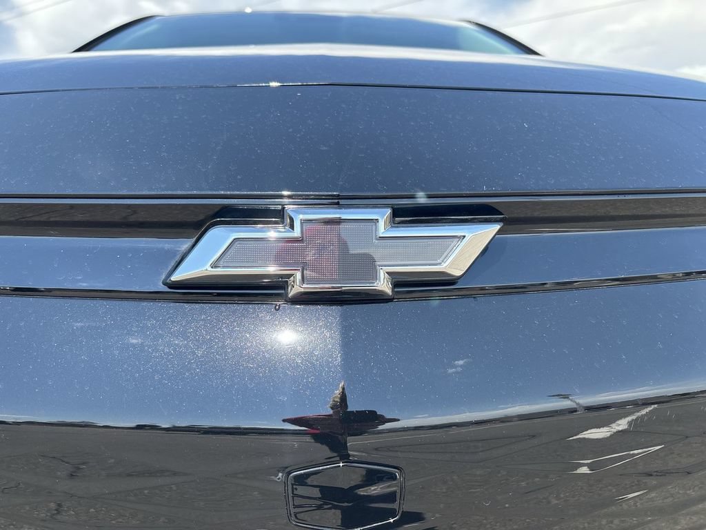 New 2027 Chevrolet Bolt LT w/ Comfort Package FWD image 31