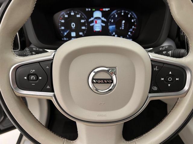 Used 2020 Volvo XC60 T5 Momentum w/ Protection Package Premier AWD/4WD image 19