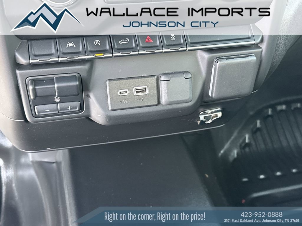 Used 2023 Chevrolet Silverado 1500 W/T w/ WT Value Package AWD/4WD image 26